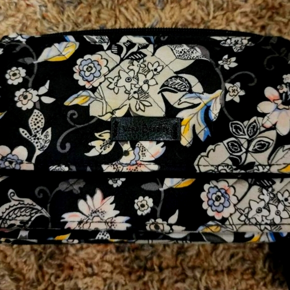 Vera Bradley Handbags - Vera Bradley Wallet